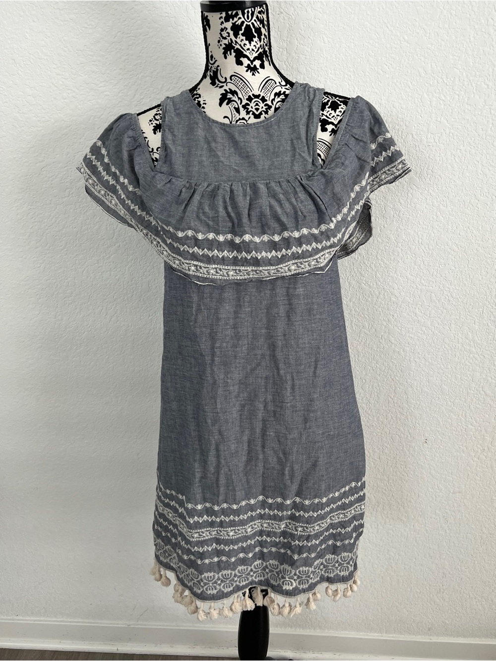 Mi Ami Size Small Chambray Embroidered Ruffle Tassel Boho Shift Dress